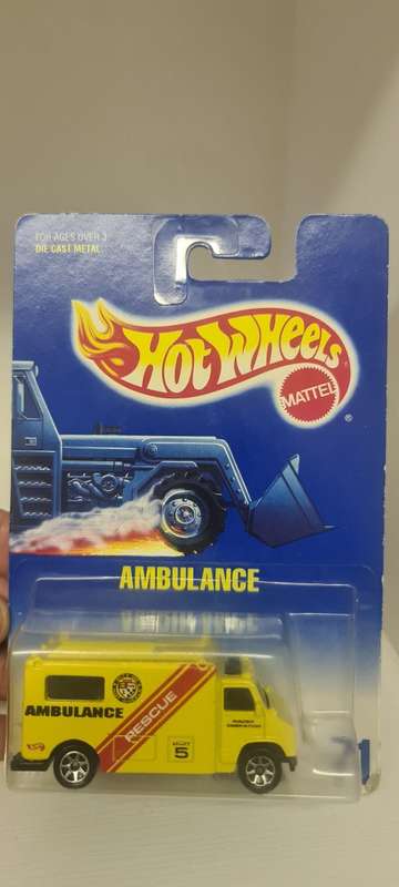 Hot wheels ambulance