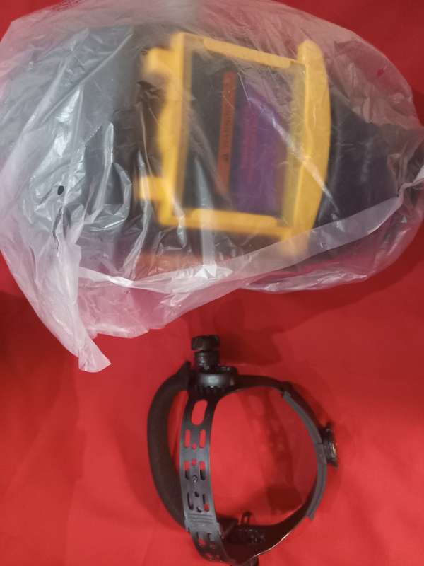 Epica Star Auto dark welding helmet