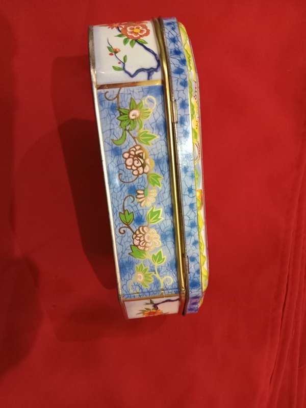 RARE !!! Vintage 1940s  Holland floral print hinged lidded tin box