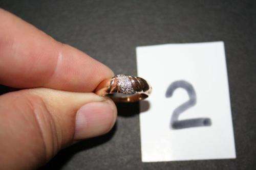STUNNING 9CT GOLD RING