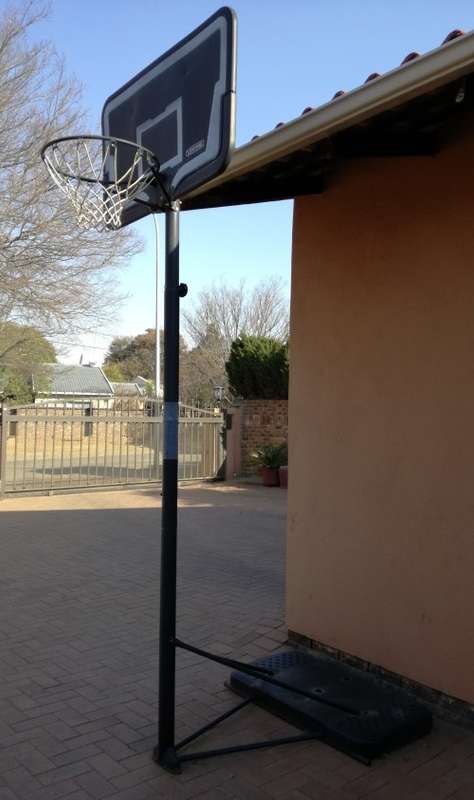 Basketball Lifetime backboard, hoop, pole and base