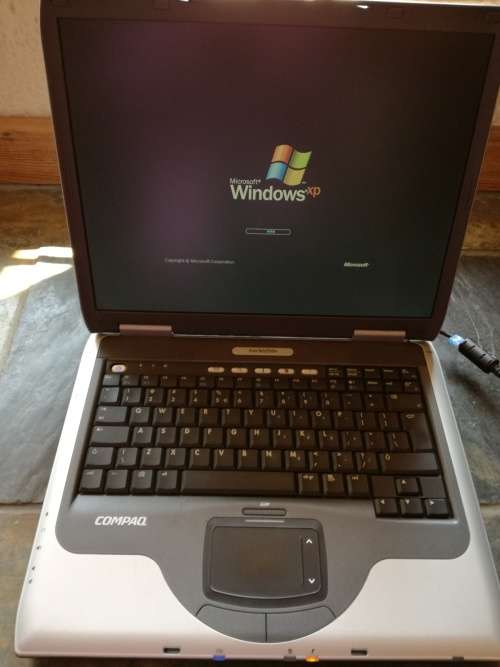 Compaq EvoN1050v laptop