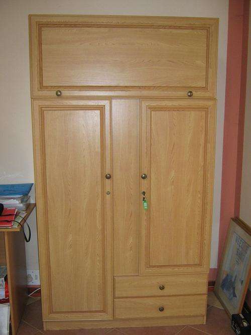 wardrobe / cupboard