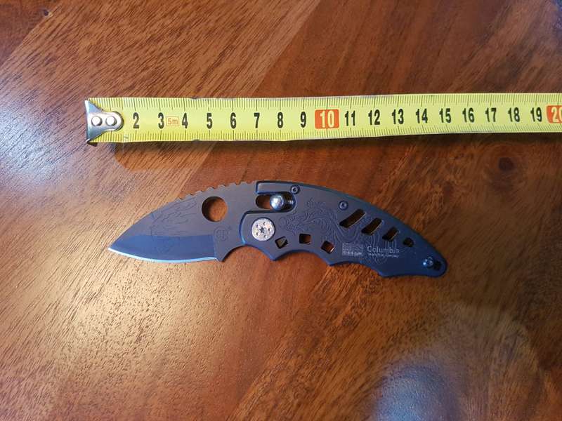 Very Nice Compact Bearing BackLock Folding Knife - CLEARANCE
