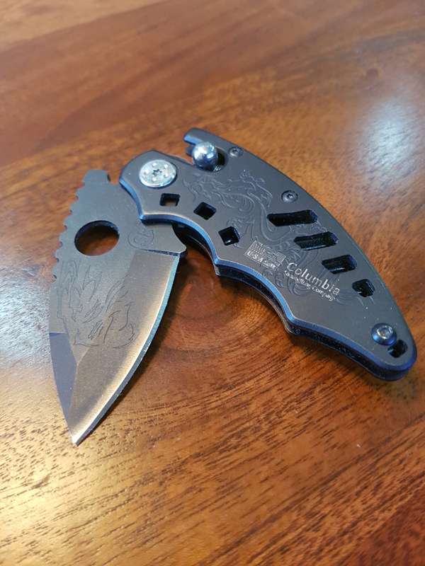 Very Nice Compact Bearing BackLock Folding Knife - CLEARANCE