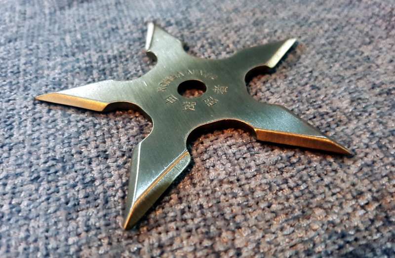 New 5 Pointed Shuriken (Ninja Throwing Star) with carry case - CLEARANCE SALE