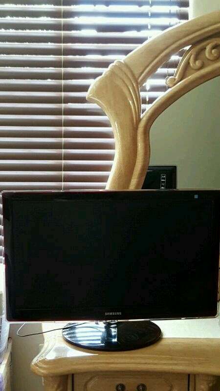 Samsung P2770 27" FHD Monitor