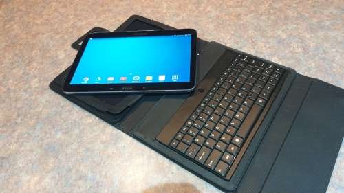 Samsung Galaxy Tab 3 10.1 inch + Bluetooth Keyboard