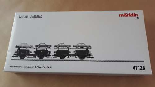 Marklin 47126: HO Gauge "S Class" Auto Transport Car with 8 Mercedes vehicles.