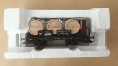 Marklin 46744: HO Gauge Wine Barrel Car
