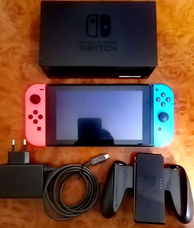NINTENDO SWITCH