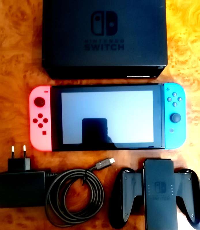 NINTENDO SWITCH