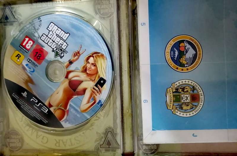 GRAND THEFT AUTO 5 PS3 STEELBOOK EDITION