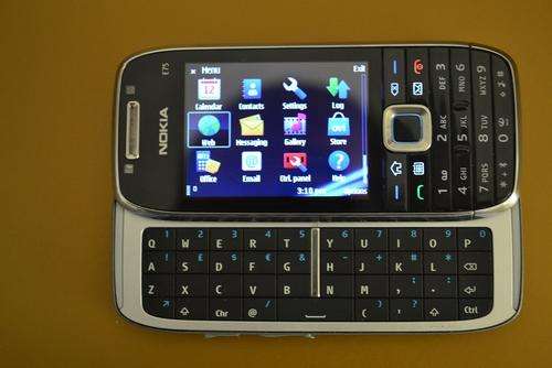 !!!!! NOKIA E75, LATE ENTRY, COMPLETE WITH BOX AND ACCESSORIES !!!!!!!