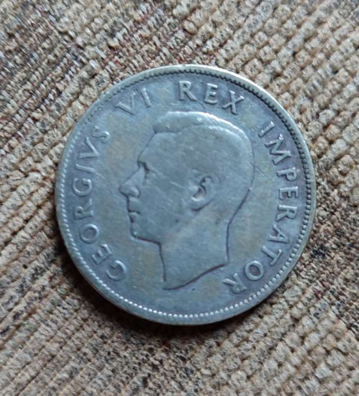 1940 SOUTH AFRICA Large GEORGE VI Shields Old Silver 2 1/2 Shilling Coin