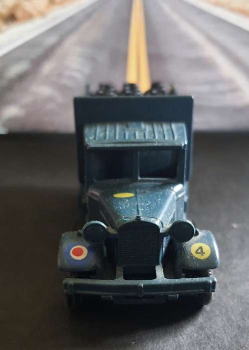 Lledo Royal Airforce Ground crew support set