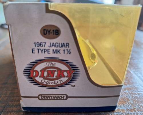 Dinky DY-18 1967 Jaguar E Type MK