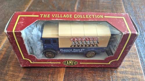 Corgi Cameo Parnico Truck