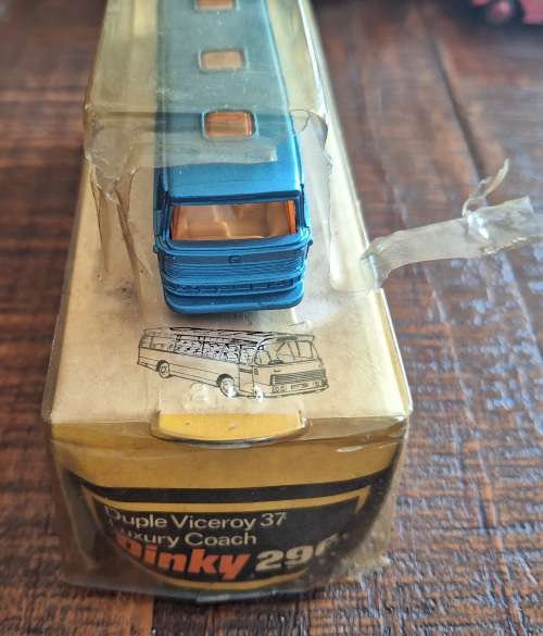 dinky 296 duple viceroy 37 luxury coach