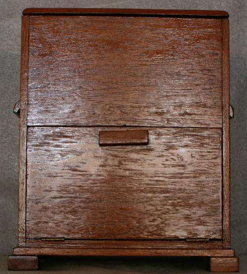 Beautiful Small Chest (Oak) starts the auction at R 1.00