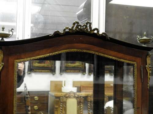 A LATE 19TH CENTURY MAHOGANY FRENCH DISPLAY CABINET-ON-STAND