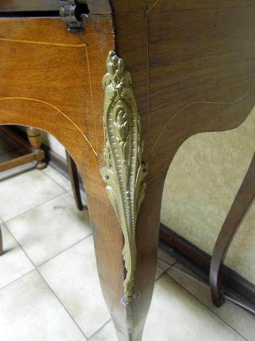 Beautiful French inlay Bureau de dame