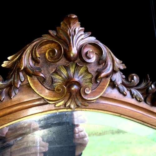 Louis XV Vanity/ Dressing Table with a Beautiful Marble top