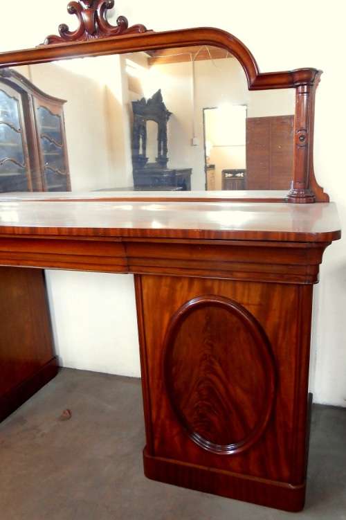 Victorian Flamed Mahogany Sideboard