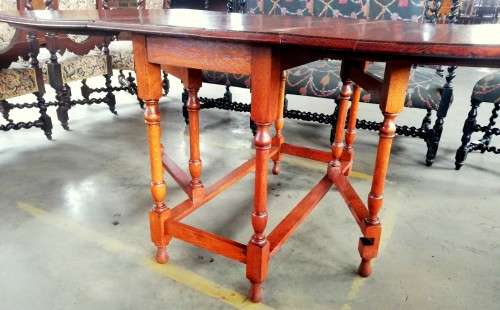 Large Oak Gate Leg Table