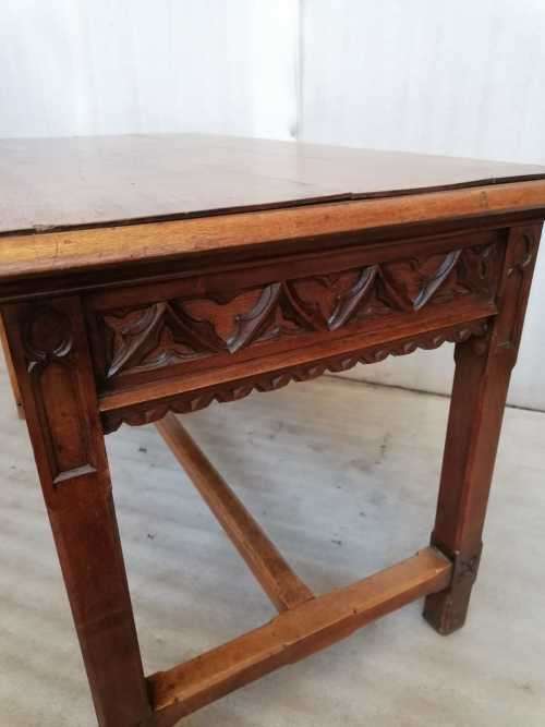 Exquisite Gothic Writing Table with 2 drawers