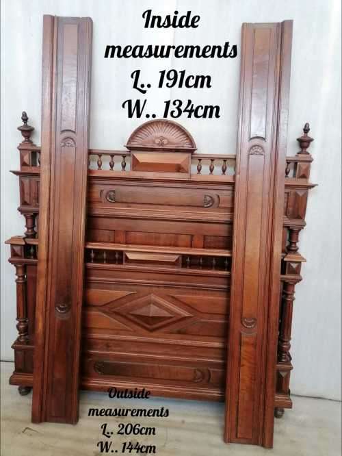 Antique Henry II bed in Walnut