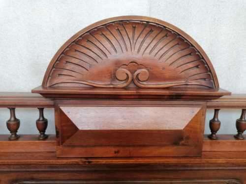 Antique Henry II bed in Walnut