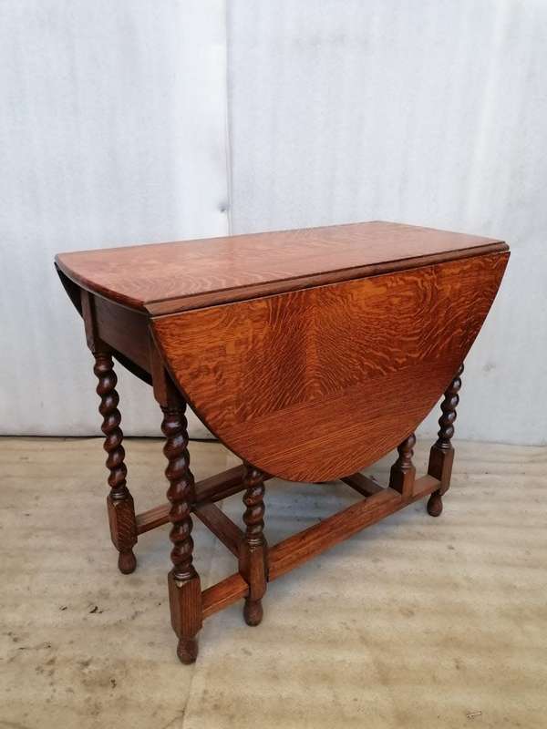 Oak Gate-leg Table with barley twist legs