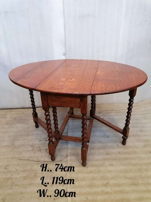 Oak Gate-leg Table with barley twist legs
