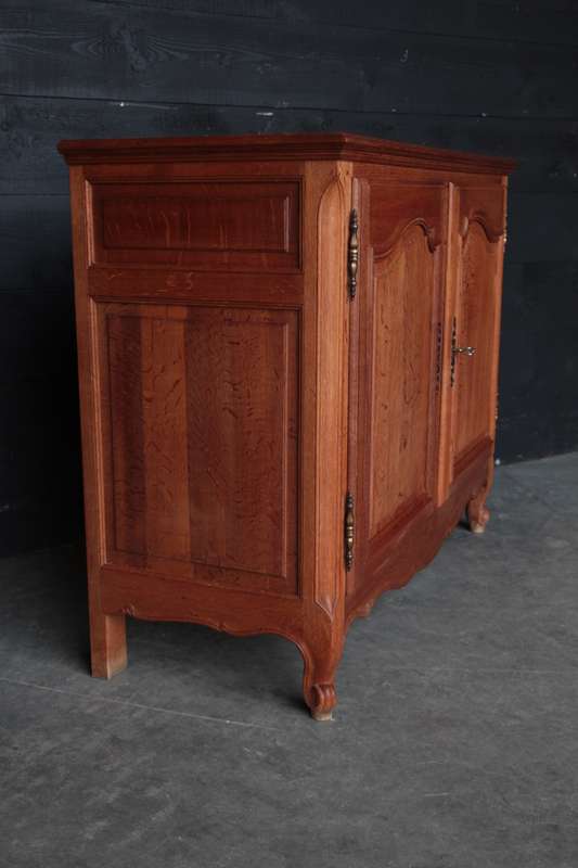 Solid Oak 2 Door Louis XV style buffet