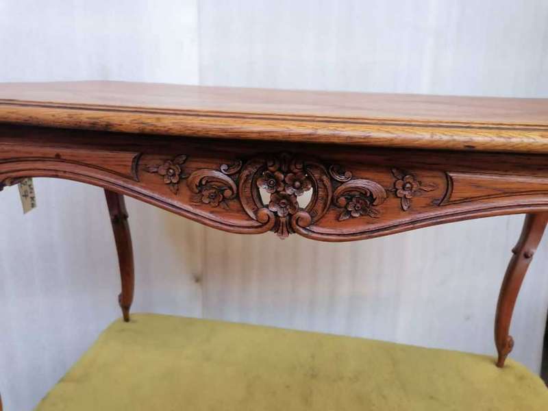Oak Louis XV style coffee table with high quality carve work