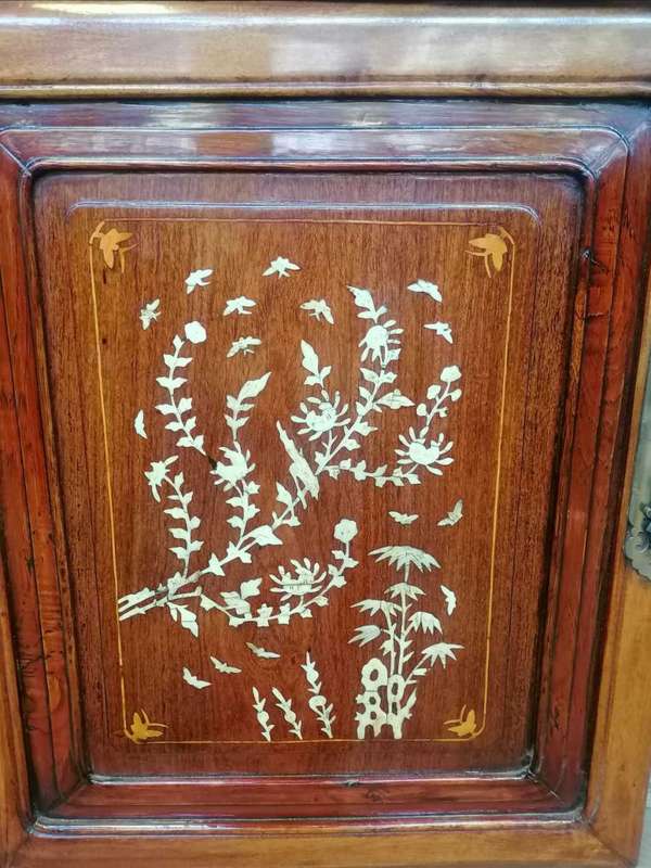19th Century Chines cabinet with bone inlay