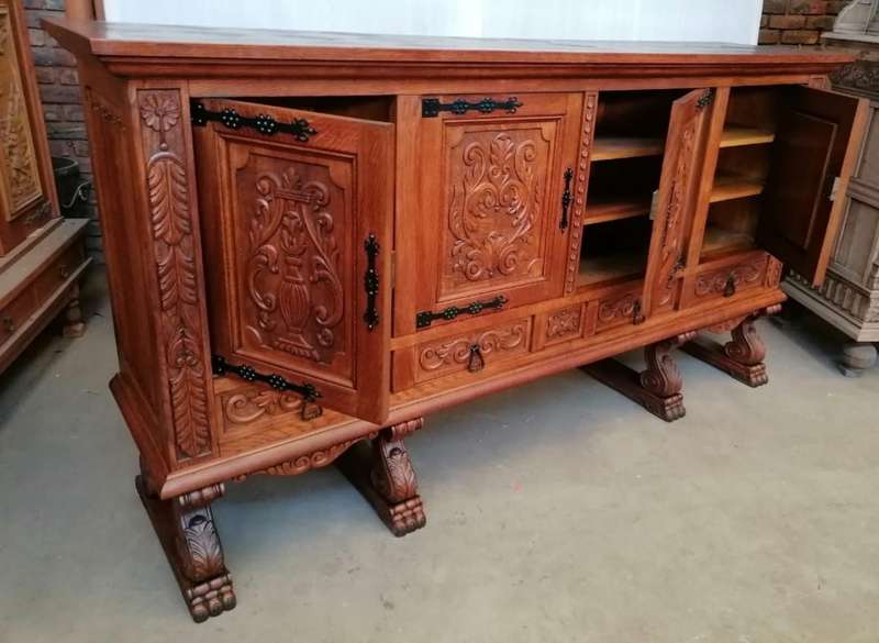 Solid Oak Spanish Renaissance carved Side Board