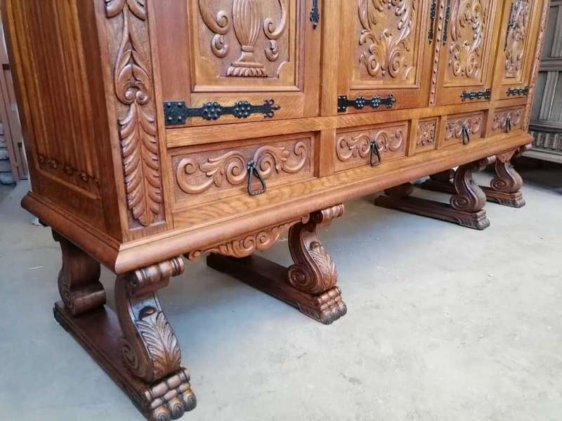 Solid Oak Spanish Renaissance carved Side Board