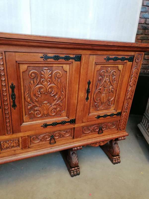 Solid Oak Spanish Renaissance carved Side Board