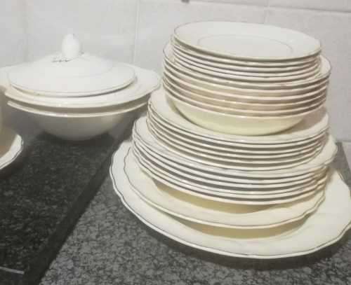 Vintage - Marlborough Grindley - Assorted Pieces of Dinner set