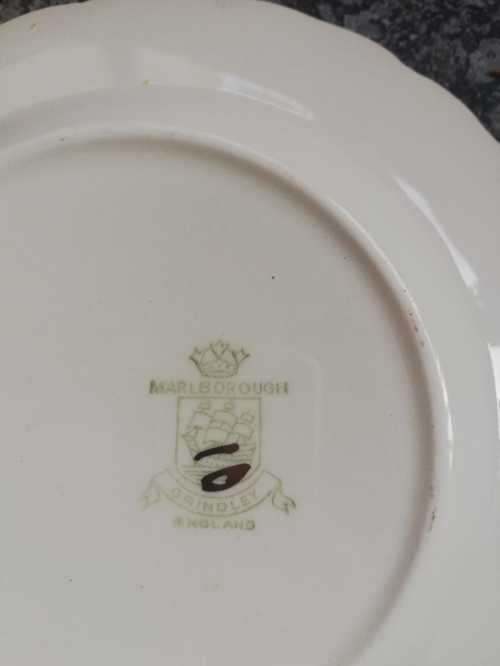 Vintage - Marlborough Grindley - Assorted Pieces of Dinner set