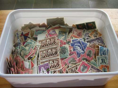 ICE CREAM TUB - 100's OF STAMPS OFF PAPER - FREE POSTAGE