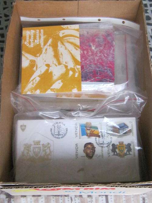 VENDA - BOX OF FDC's/MAXICARDS/FD FOLDERS/FD CARDS