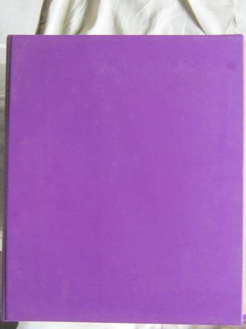 RINGBINDER CONTAINING A COLLECTION OF APPROX 1000 STAMPS FROM USA - ARRANGED BY THEMATIC