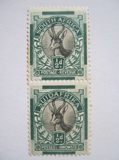 UNION - 1930 DEFIN ISSUE 1/2d BLACK & GREEN - VERTICAL PAIR - MNH