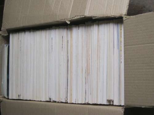 BOX FULL OF FDC's, COMMEMORATIVES & DS CARDS - APPROX 500 ITEMS