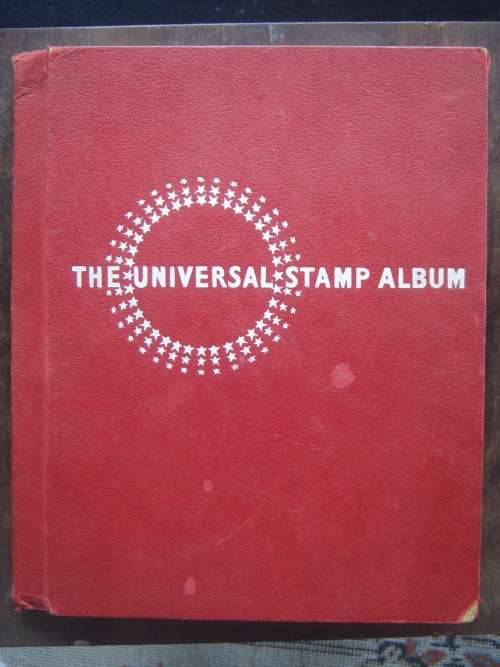 "UNIVERSAL" STAMP ALBUM - MIXED WORLD - MORE THAN 1800 STAMPS
