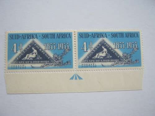 UNION - 1953 CENTENARY OF CAPE TRIANGULAR - ARROW BLOCK OF 2 WITH `BROKEN KNEE` VARIETY - MNH