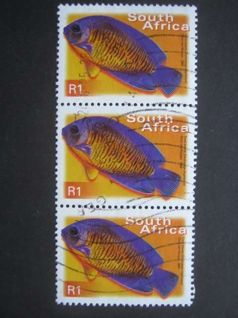 RSA - 2000 7th DEFIN ISSUE - R1 CORAL BEAUTY - STRIP OF 3 - POSTALLY USED